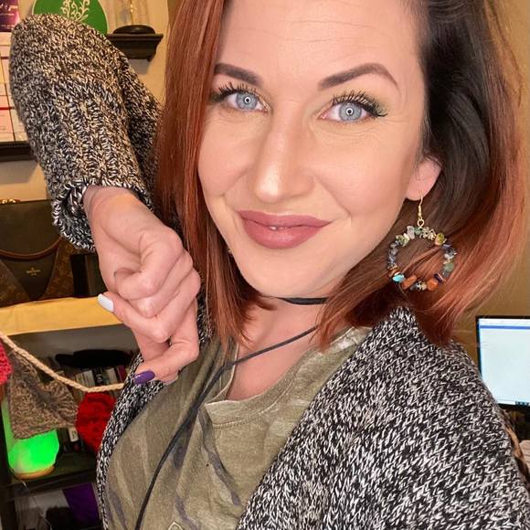 Poshmark profile picture for @navigator
